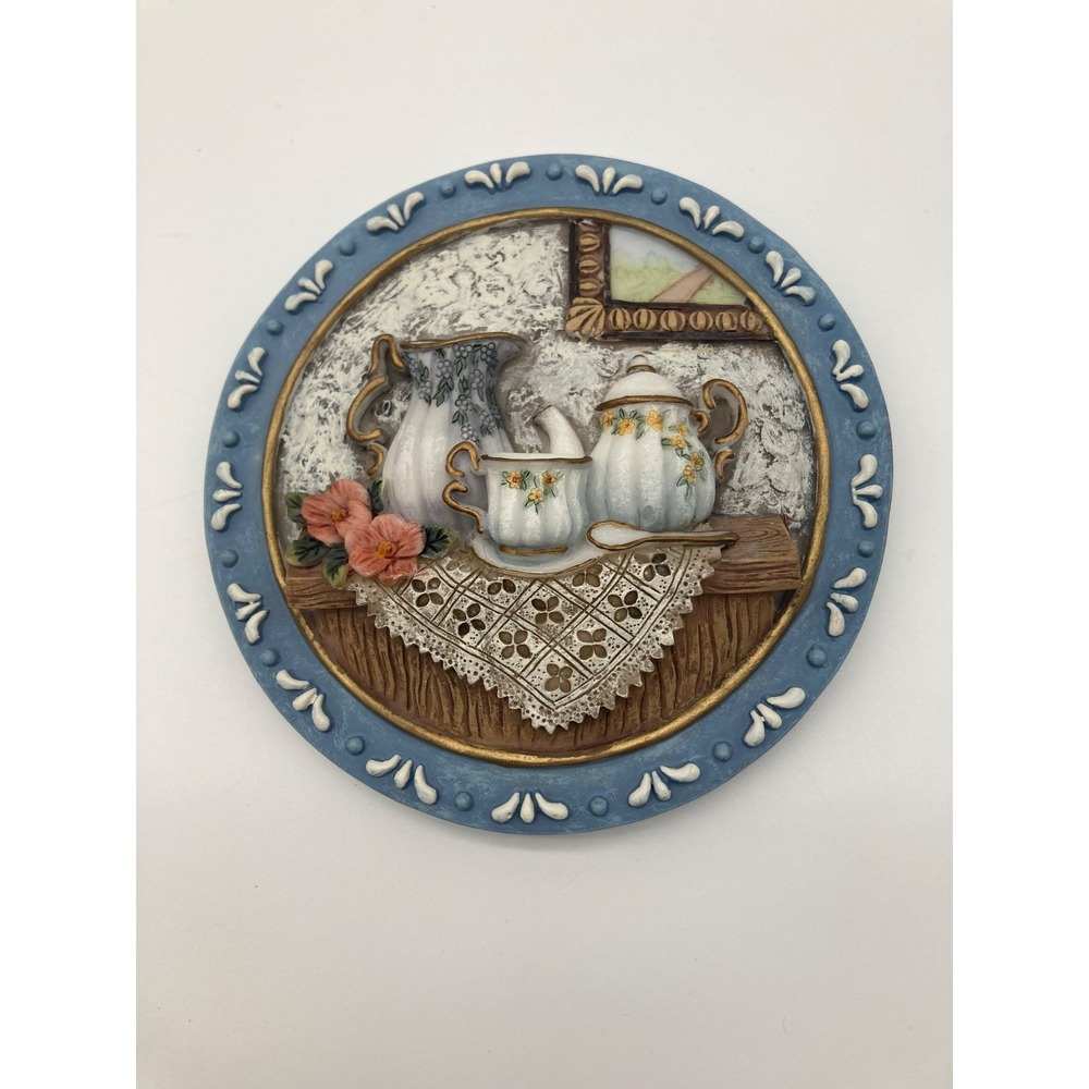 Vintage 3D Resin Teapot Teacups Wall Plaque Round Blue Border Cottagecore 4"